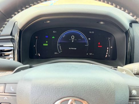 Used 2026 Toyota Camry SE FWD image 14