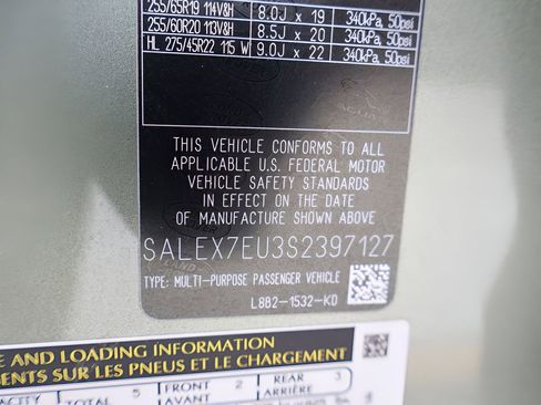 Used 2025 Land Rover Defender 110 X AWD/4WD image 39