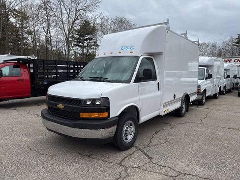 New 2026 Chevrolet Express 3500 w/ Power Convenience Package RWD image 5