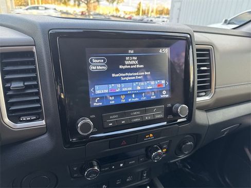 Used 2022 Nissan Frontier SV image 20