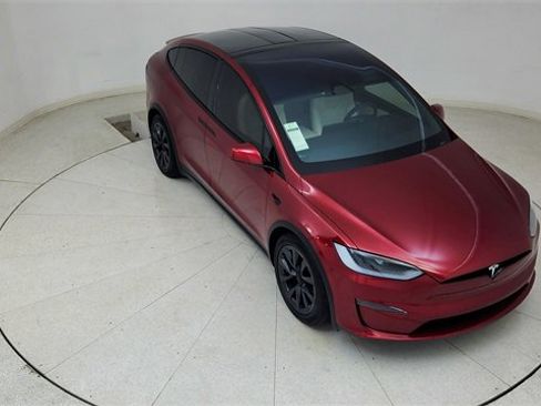 Used 2024 Tesla Model X image 85
