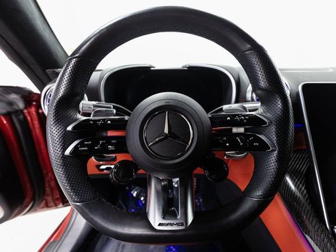 Used 2022 Mercedes-Benz SL 63 AMG 4MATIC image 13