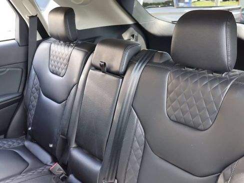 Used 2024 Ford Edge Titanium AWD/4WD image 14