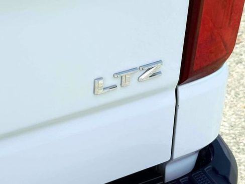 Used 2019 Chevrolet Silverado 1500 LTZ AWD/4WD image 11