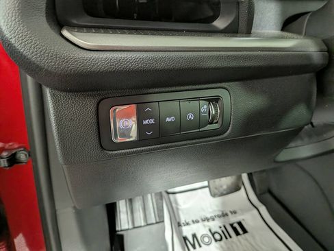 Used 2026 Chevrolet Traverse LT w/ Driver Confidence Package AWD/4WD image 18