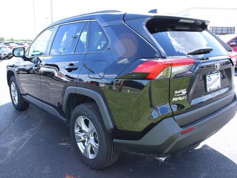 Used 2023 Toyota RAV4 XLE AWD/4WD image 6