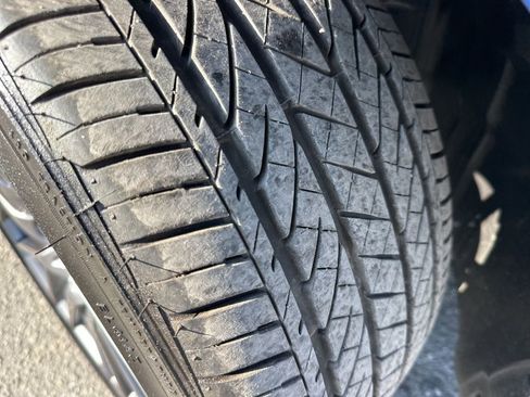 Used 2025 Toyota Camry SE image 31