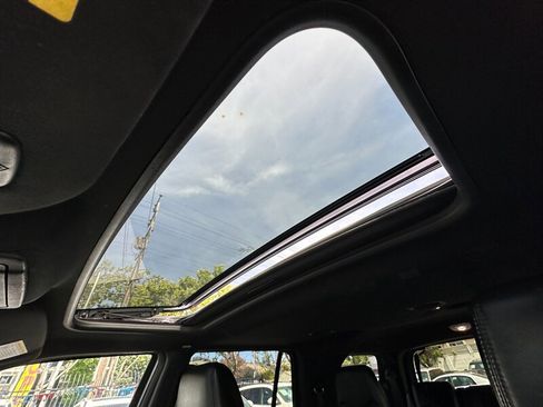 Used 2015 Lincoln Navigator 4WD image 22