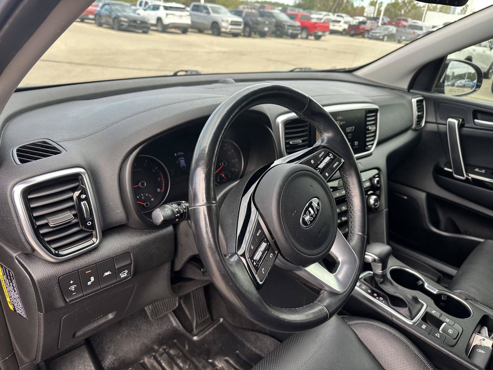 Used 2021 Kia Sportage EX w/ EX Technology Package FWD image 18