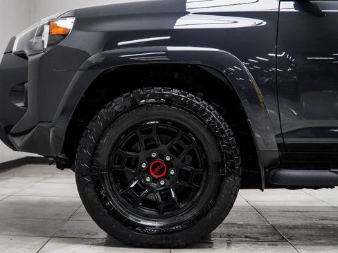 Used 2024 Toyota 4Runner SR5 Premium w/ Moonroof Package AWD/4WD image 9