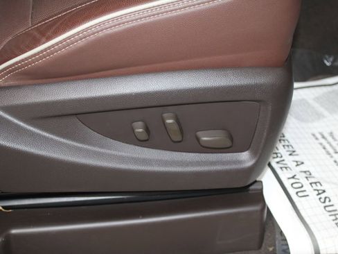 Used 2019 Chevrolet Silverado 2500 High Country w/ Duramax Plus Package image 29