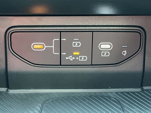 New 2026 Kia Sportage SX image 9