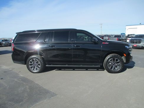 Used 2023 Chevrolet Suburban Z71 w/ Luxury Package image 4