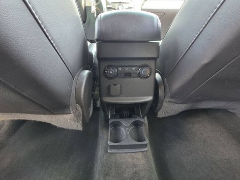 Used 2014 Ford Explorer XLT w/ Equipment Group 202A AWD/4WD image 20