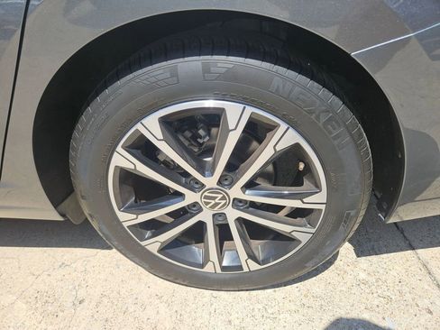 Used 2025 Volkswagen Jetta Sport FWD image 25