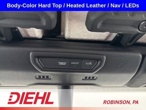 Used 2020 Jeep Wrangler Unlimited Sahara AWD/4WD image 35