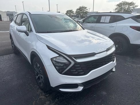 Certified 2023 Kia Sportage EX FWD image 3