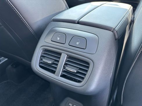 Used 2023 Buick Envision Avenir image 21