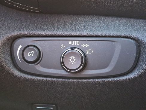 Used 2019 Chevrolet Blazer LT image 26