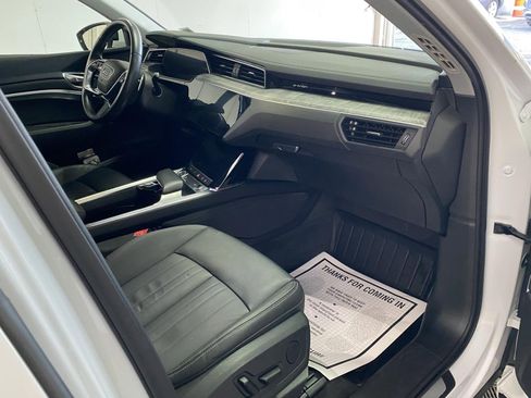 Used 2022 Audi e-tron Premium AWD/4WD image 8