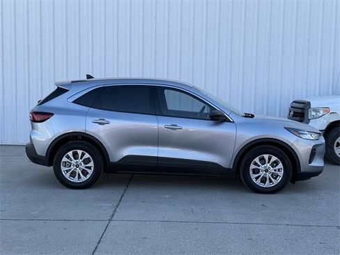 Used 2023 Ford Escape Active image 3