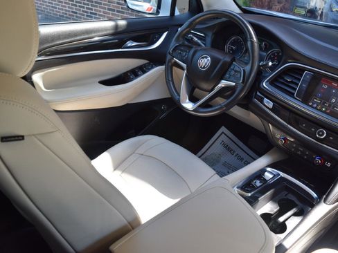 Used 2023 Buick Enclave Essence AWD/4WD image 14
