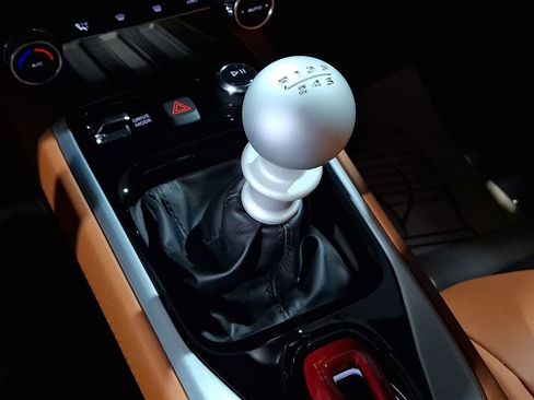 Used 2025 Lotus Emira image 10