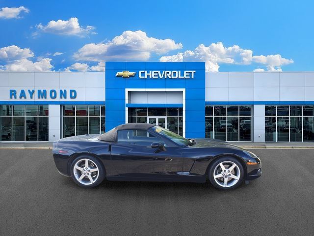 Used 2005 Chevrolet Corvette Convertible w/ Preferred Equipment Group RWD image 2