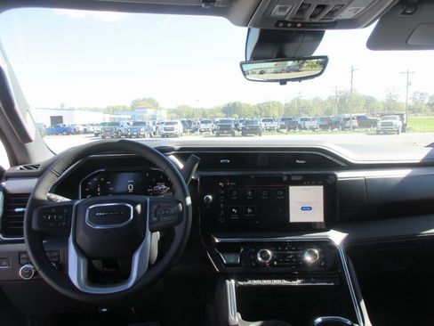 New 2026 GMC Sierra 3500 Denali w/ Denali Reserve Package image 17