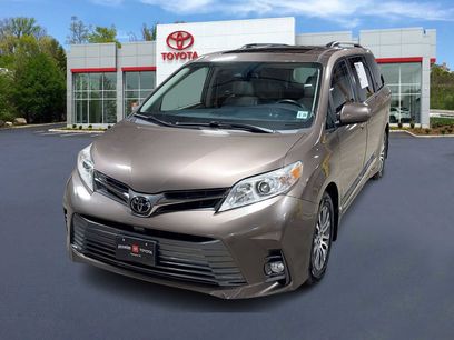 Used 2018 Toyota Sienna XLE w/ XLE Navigation Package