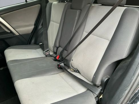 Used 2015 Toyota RAV4 LE image 14