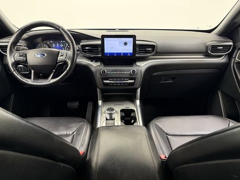 Used 2020 Ford Explorer XLT w/ Equipment Group 202A image 20