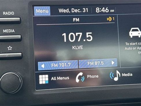 Certified 2025 Hyundai Elantra Sport image 18