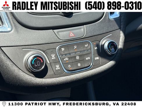 Used 2018 Chevrolet Malibu Hybrid FWD image 10