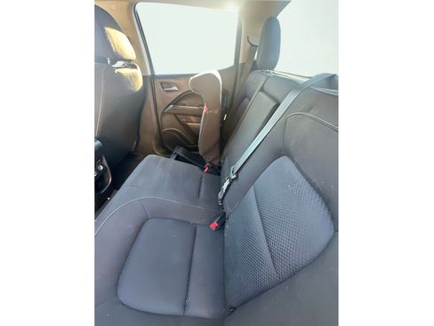 Used 2020 Chevrolet Colorado LT RWD image 9