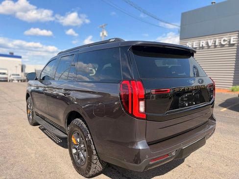 Used 2025 Ford Expedition Tremor AWD/4WD image 8