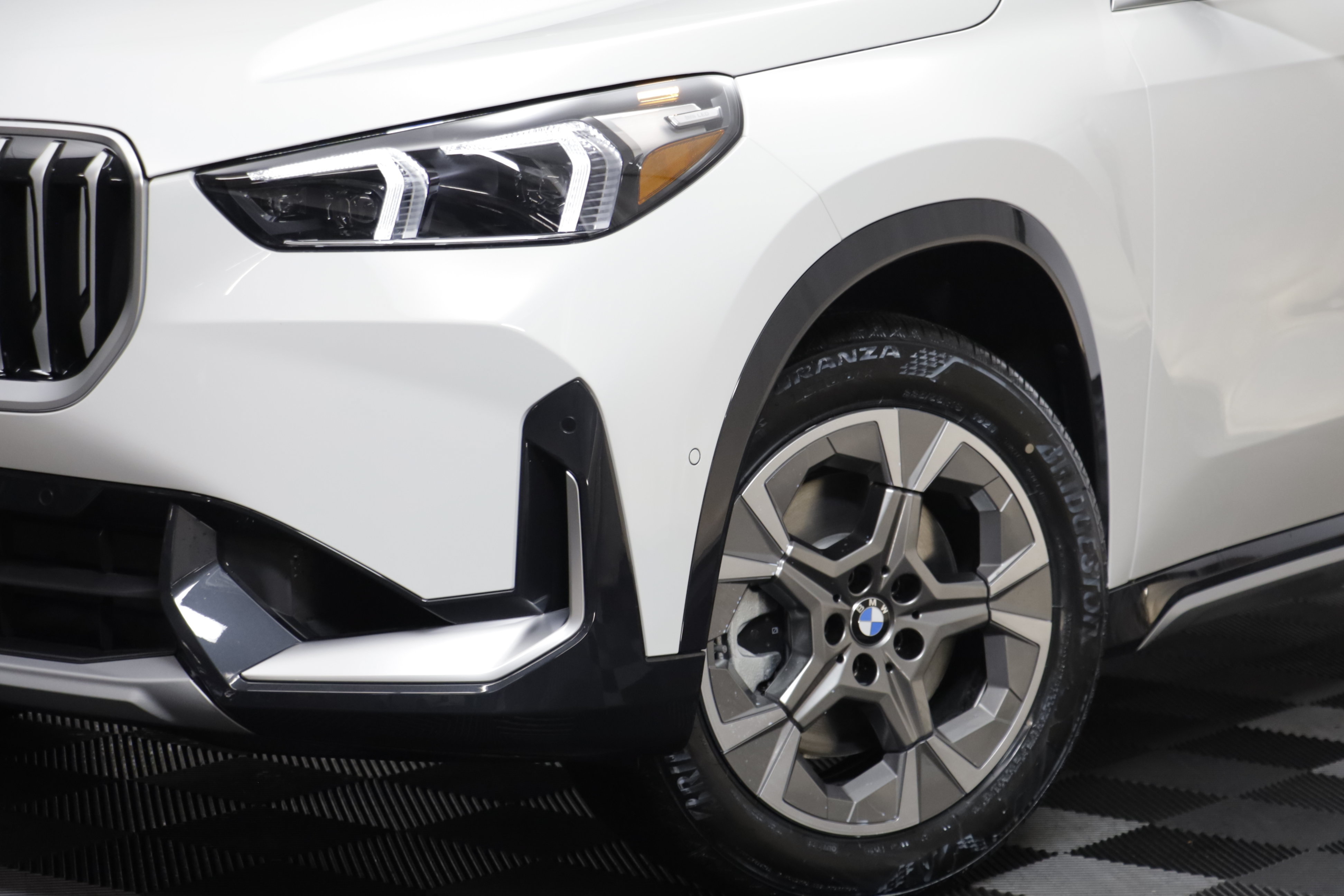New 2027 BMW X1 xDrive28i AWD/4WD image 4