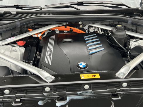 Used 2022 BMW X5 xDrive45e w/ Executive Package image 29
