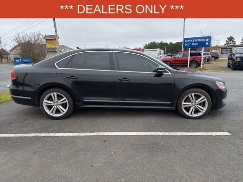 Used 2015 Volkswagen Passat 1.8T SE image 4