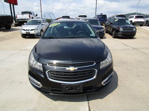 Used 2016 Chevrolet Cruze LT FWD image 8