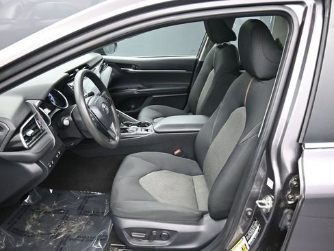Certified 2019 Toyota Camry LE image 19
