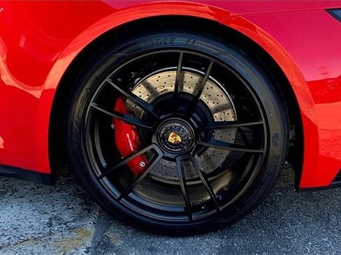 Used 2024 Porsche 911 Carrera GTS image 17