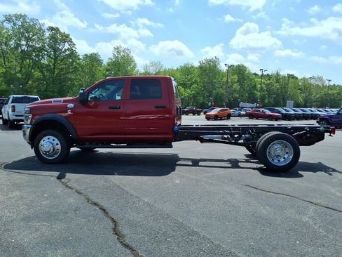 New 2026 RAM 5500 Tradesman AWD/4WD image 4