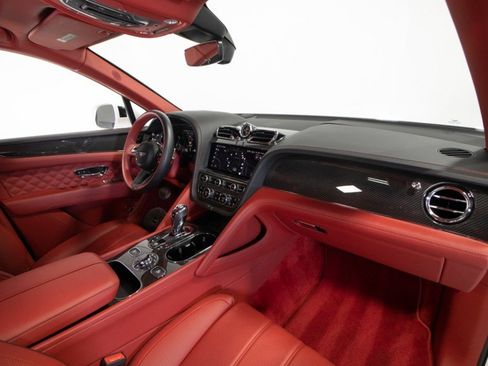 Used 2022 Bentley Bentayga image 53