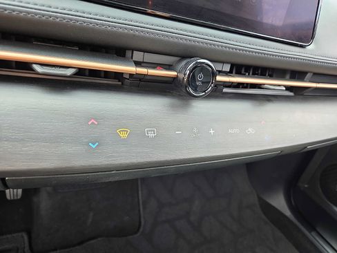 Used 2024 Nissan Ariya AWD image 17