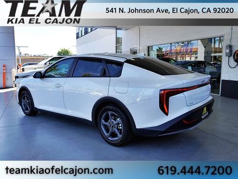 New 2026 Kia K4 LXS image 8