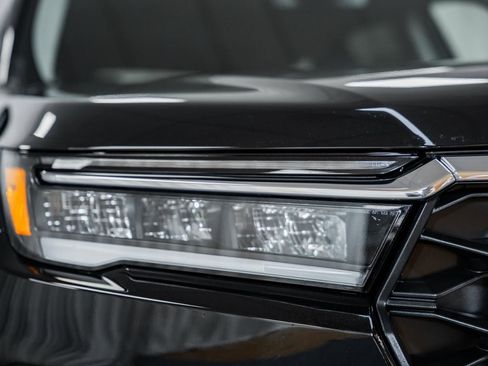 Used 2024 Honda Pilot EX-L image 9