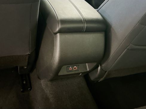 Used 2025 Nissan Altima 2.5 SV FWD image 27