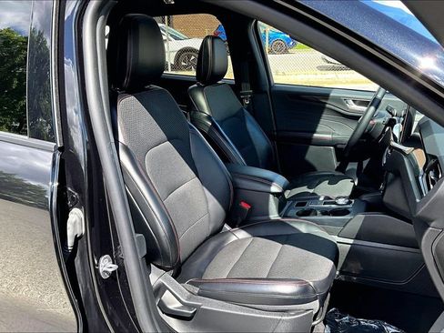 Used 2024 Ford Escape ST-Line w/ Tech Pack #1 AWD/4WD image 7