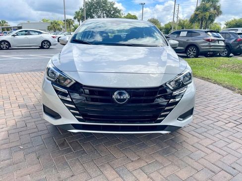 Used 2023 Nissan Versa SV image 8